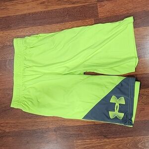 UNDER ARMOUR UA Kids Boys Youth Large L Green Athletic Shorts
